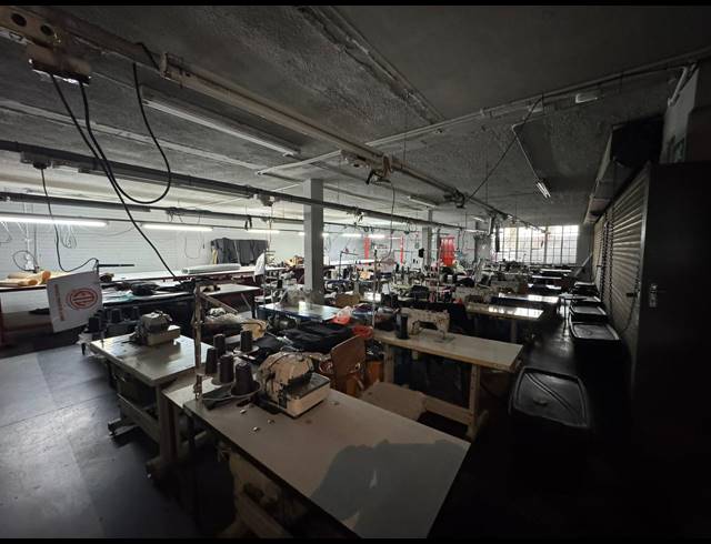 2,991M² WAREHOUSE FOR SALE IN STORMILL